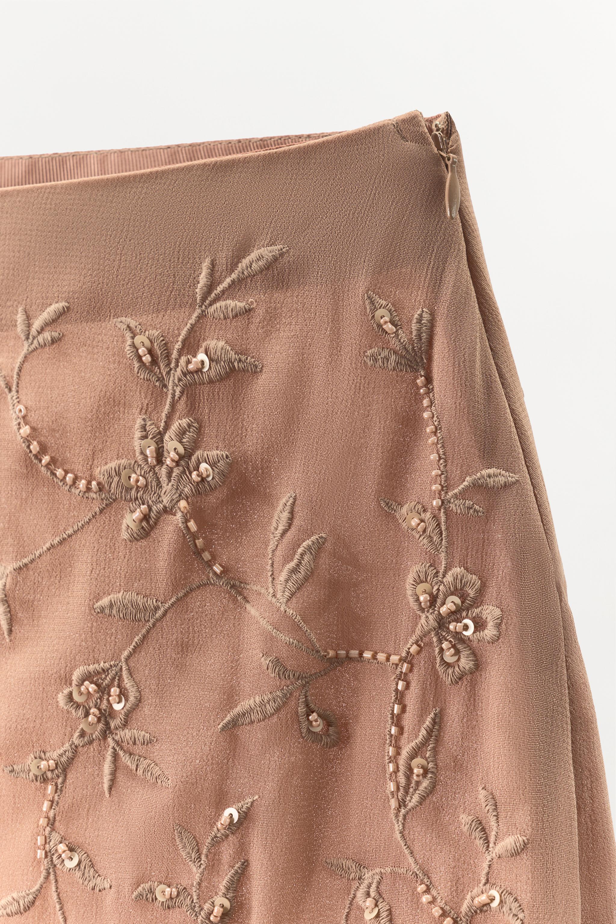 JUPE GEORGETTE BRODERIES FANTAISIE